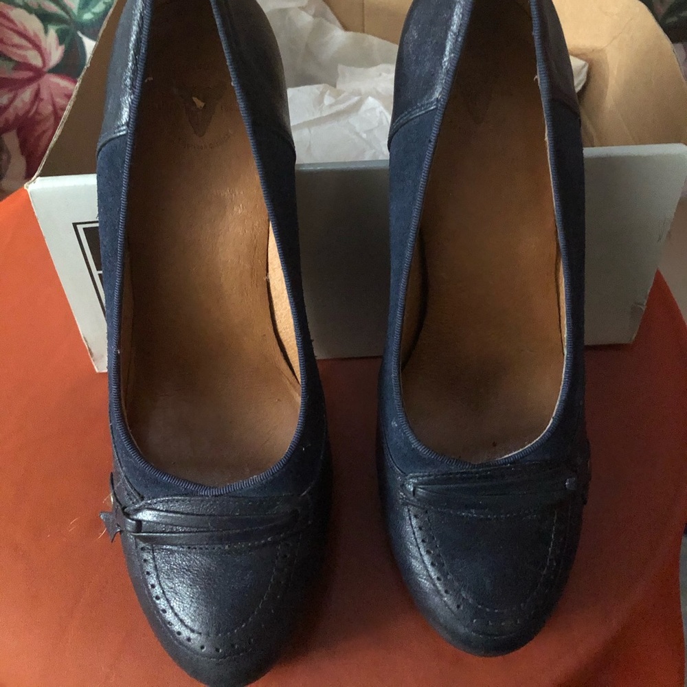 Frye high heels navy blue suede and leather